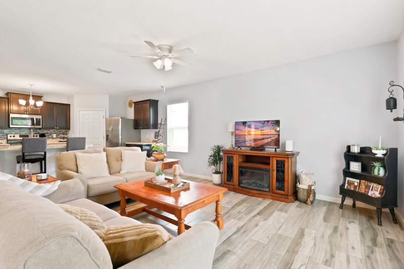 4 bedroom Single Family Residence at 2096 SW Leafy Road, Port St Lucie Section 11 — photo 5