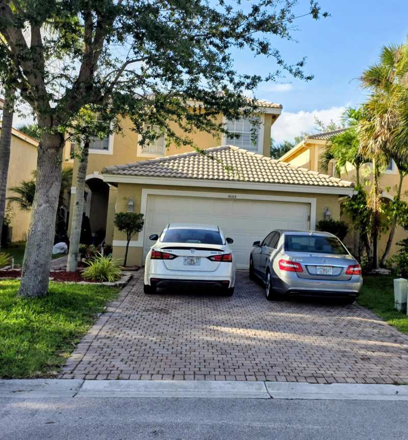 5 bedroom Single Family Residence at 5069 Starblaze Drive, Nautica Isles 3, Greenacres — photo 1