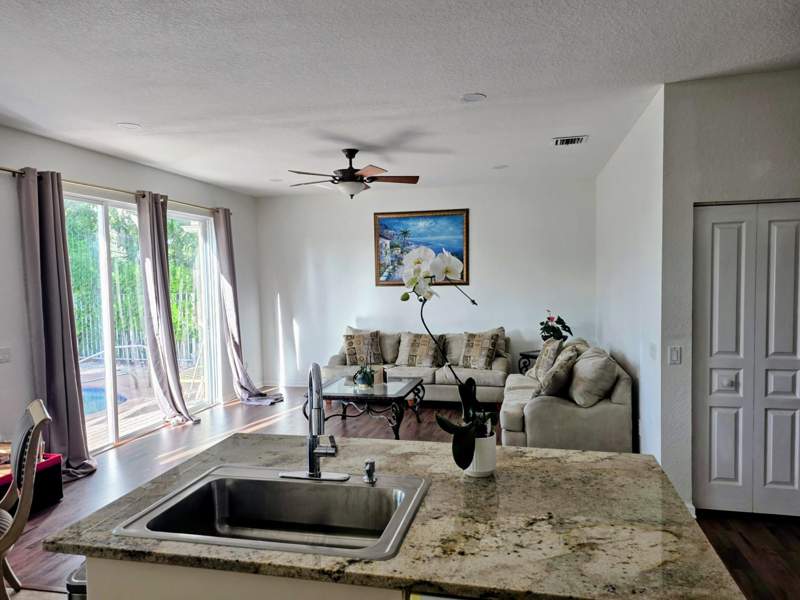 5 bedroom Single Family Residence at 5069 Starblaze Drive, Nautica Isles 3, Greenacres — photo 5