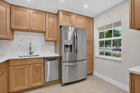 3520 Oaks Way #110, Pompano Beach FL - photo 8 of 53