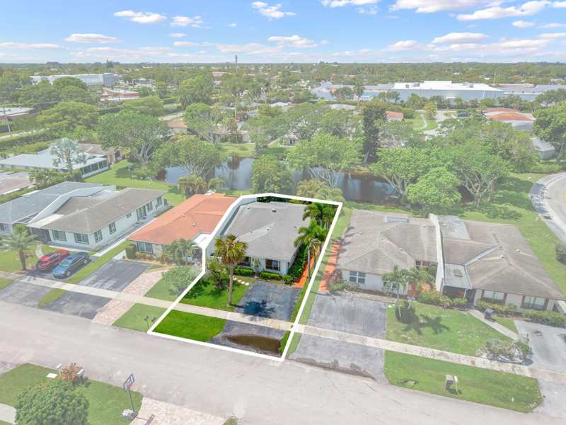 2 bedroom Villa at 7543 Volley Place, Meed Racquet Club 2, Lake Worth — photo 1