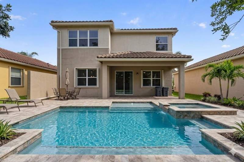 5 bedroom Single Family Residence at 8135 Cantabria Falls Drive, Canyon Trails, Boynton Beach — photo 4