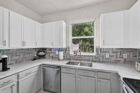 6455 Azura Lake Road, Lake Worth FL - photo 19 of 40