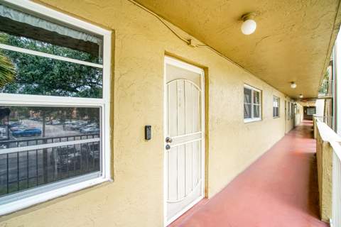 3120 N Pine Island Road #202, Sunrise FL - photo 22 of 29