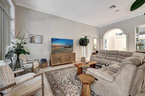 7602 Greenbrier Circle, Port St. Lucie FL - photo 7 of 31
