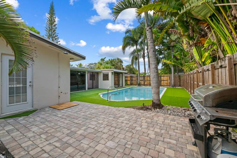 6 bedroom Single Family Residence at 3024 NE 2nd Terrace, Almar Estates Resub, Wilton Manors — photo 4