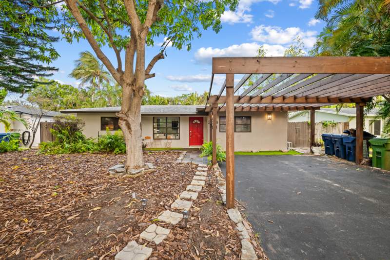 6 bedroom Single Family Residence at 3024 NE 2nd Terrace, Almar Estates Resub, Wilton Manors — photo 2
