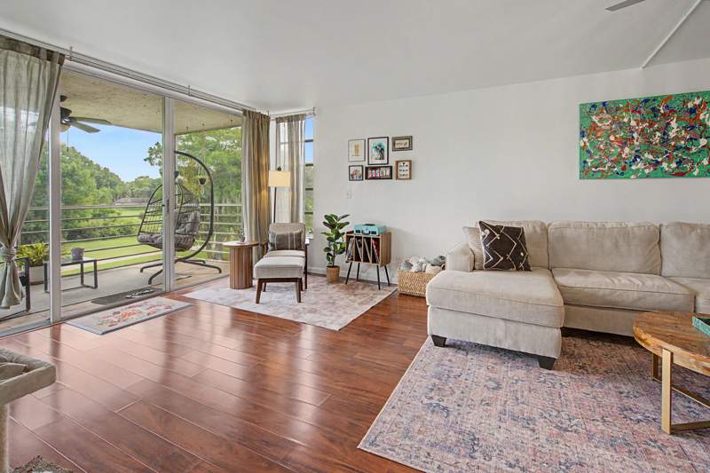 3 bedroom Condominium at 3930 Oaks Clubhouse Drive #304, No 77 Palm-Aire Country Club, Pompano Beach — photo 4