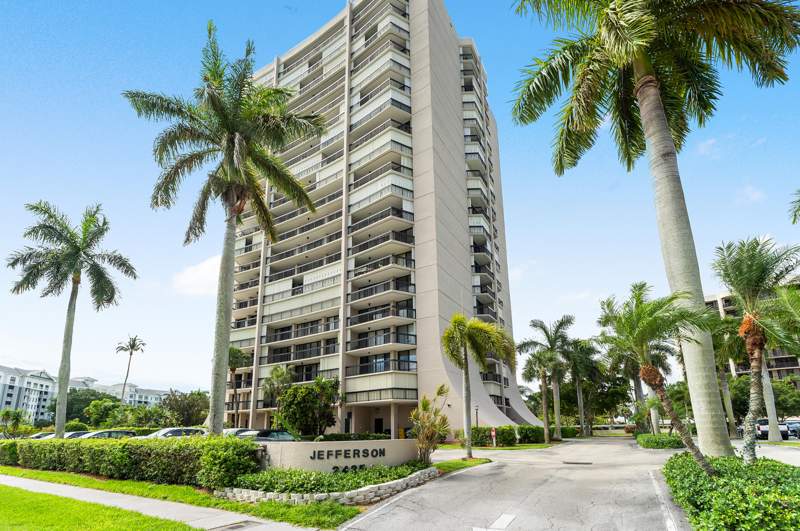 1 bedroom Condominium at 2425 Presidential Way #Ph5, Lands Of The President Condo 7, West Palm Beach — photo 4