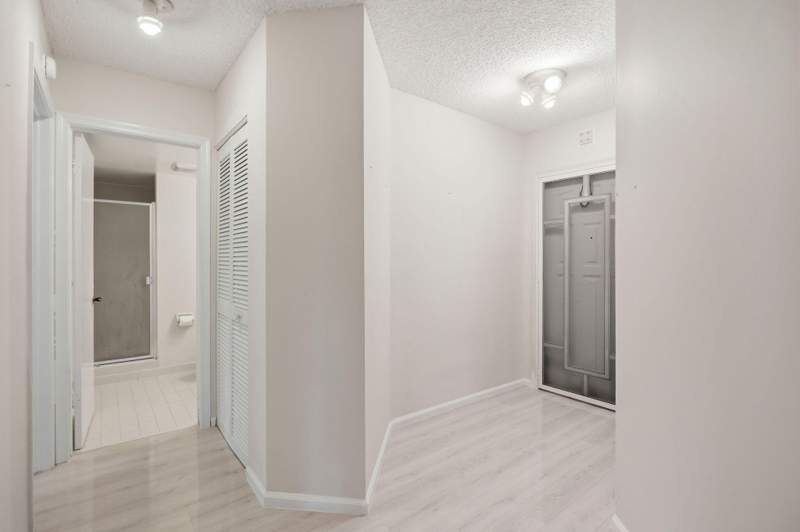 2 bedroom Condominium at 10110 Cedar Point Boulevard #206, Lakeside Condo 9 Of Banyan Springs, Boynton Beach — photo 4