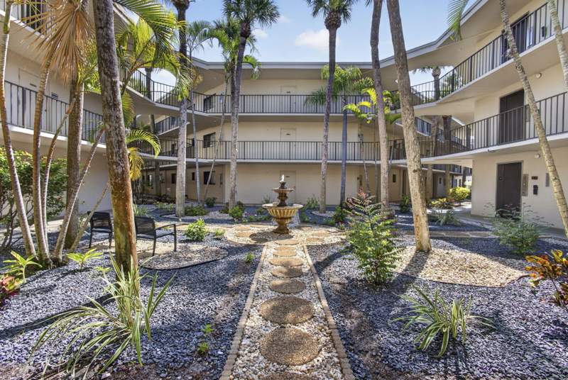 2 bedroom Condominium at 5340 Las Verdes Circle #307, Dogwood Condo, Delray Beach — photo 3