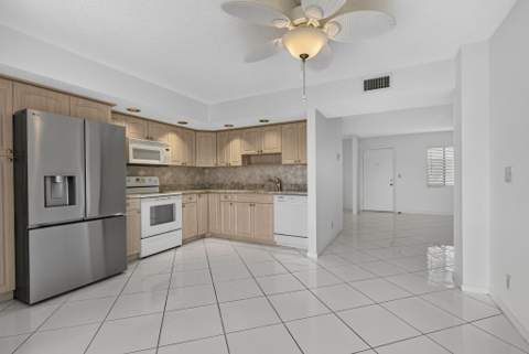 5340 Las Verdes Circle #307, Delray Beach FL - photo 21 of 72