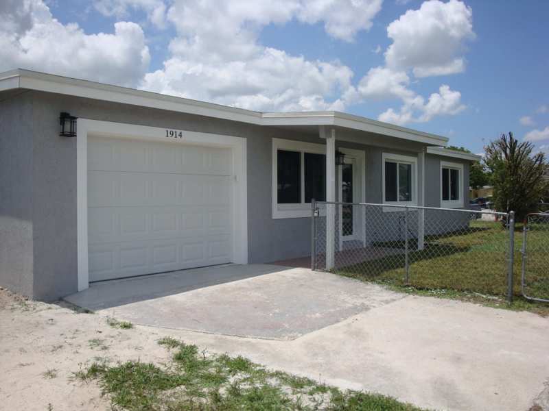 4 bedroom Single Family Residence at 1914 Kudza Road, Forest Hill Village 1, West Palm Beach — photo 1