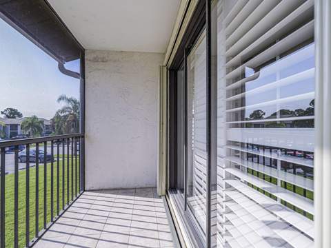 1605 SW Silver Pine Way, Palm City FL - photo 10 of 56