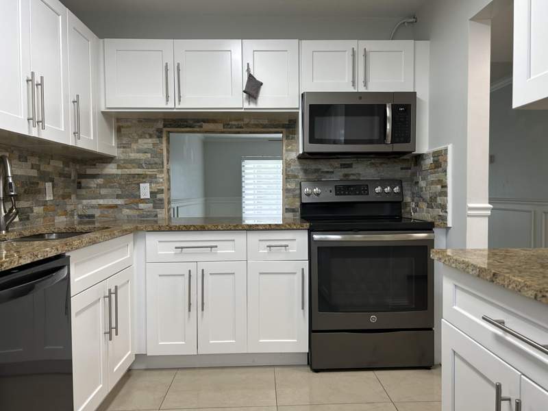 2 bedroom Condominium at 140 Lake Nancy Lane #115, Golden Lakes Condo, West Palm Beach — photo 4