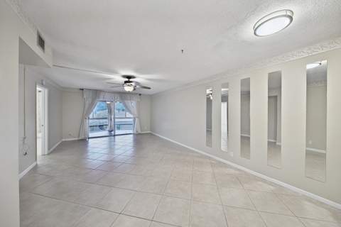 400 SE 10th Street #205, Deerfield Beach FL - photo 9 of 35