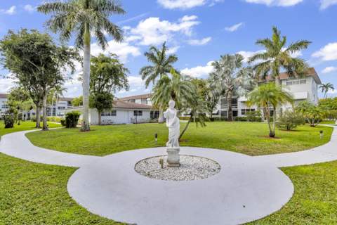 400 SE 10th Street #205, Deerfield Beach FL - photo 24 of 35