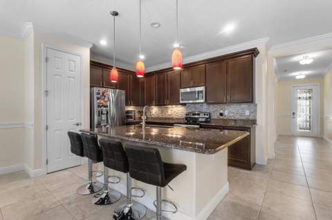 9617 SW Gum Tree Court, Port St. Lucie FL - photo 9 of 31