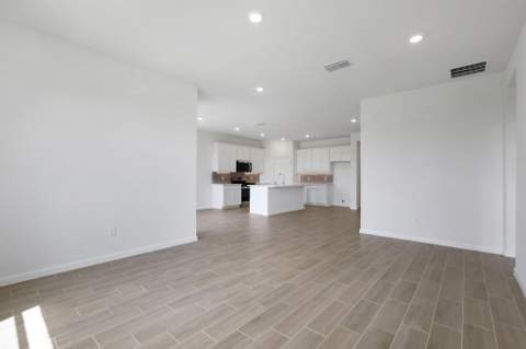 5453 NW Camberly Court, Port St. Lucie FL - photo 8 of 53