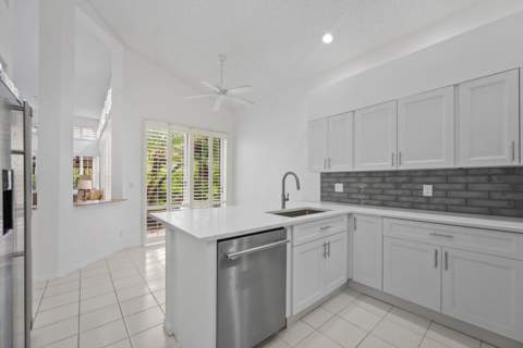 12557 Mallet Circle, Wellington FL - photo 12 of 38