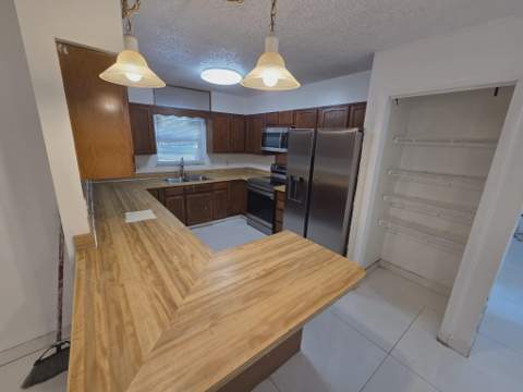 5959 Peterson Road, Fort Pierce FL - photo 10 of 16