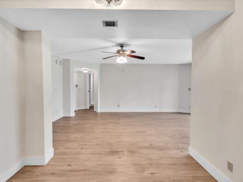 3959 Via Poinciana #104, Lake Worth FL - photo 17 of 60