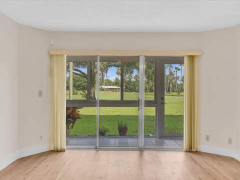 3959 Via Poinciana #104, Lake Worth FL - photo 10 of 60