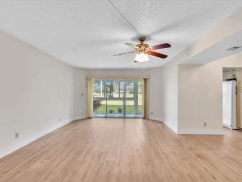 3959 Via Poinciana #104, Lake Worth FL - photo 13 of 60
