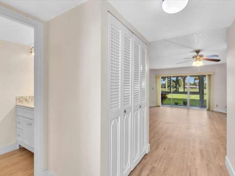 3959 Via Poinciana #104, Lake Worth FL - photo 8 of 60