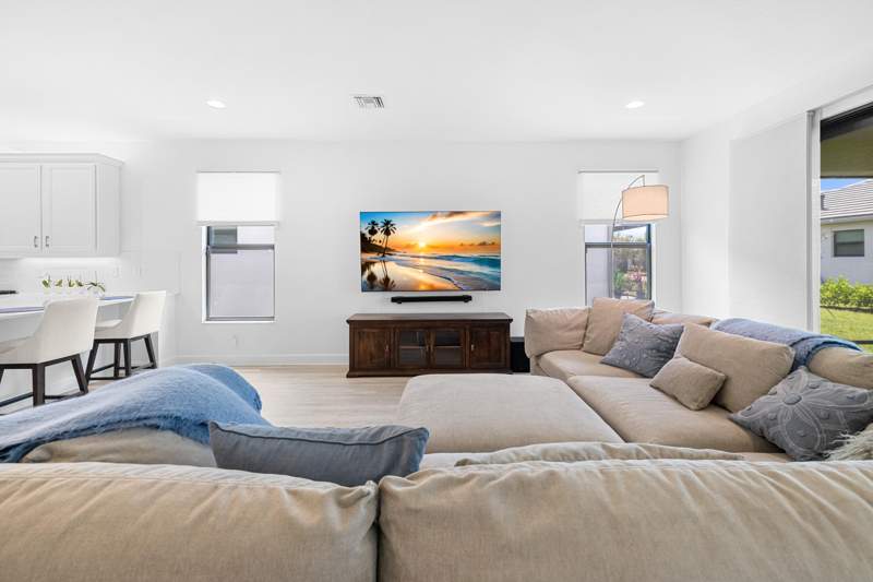 3 bedroom Single Family Residence at 11584 SW Marine Way, Valencia Walk At Riverland, Port St. Lucie — photo 4