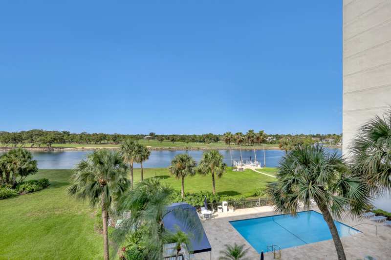 2 bedroom Condominium at 356 Golfview Road #403, Governors Pointe Condo, North Palm Beach — photo 1