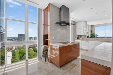 550 Okeechobee Boulevard #Lph-23, West Palm Beach FL - photo 7 of 118