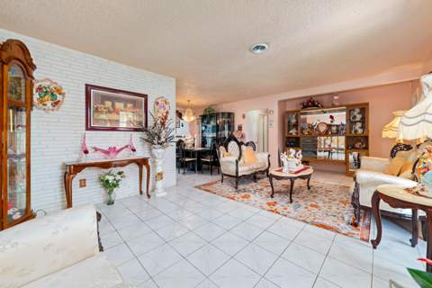 4460 NW 3rd Place, Plantation FL - photo 6 of 26