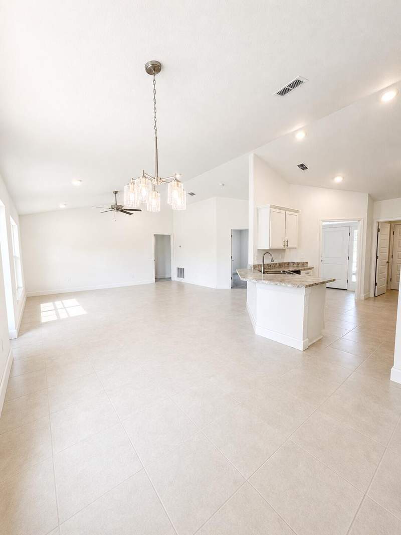 4 bedroom Single Family Residence at 3009 SW Savona Boulevard, Port St Lucie Section 14, Port St. Lucie — photo 5