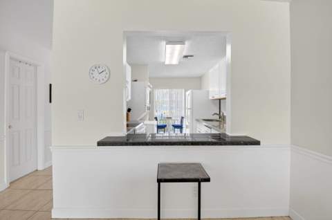 13984 Vía Flora #B, Delray Beach FL - photo 8 of 41