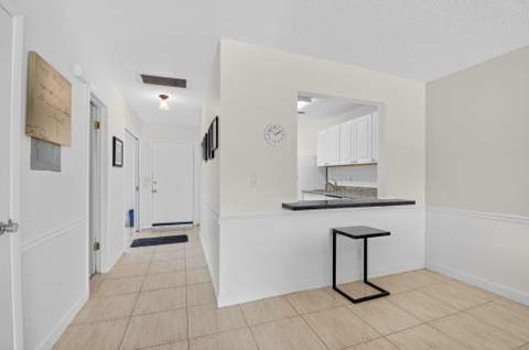 13984 Vía Flora #B, Delray Beach FL - photo 9 of 41