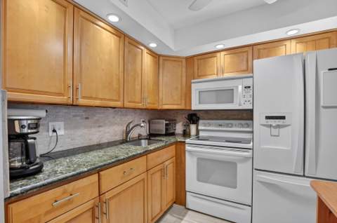 438 Tilford U, Deerfield Beach FL - photo 7 of 88