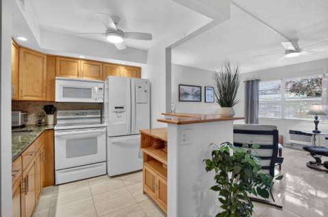 438 Tilford U, Deerfield Beach FL - photo 9 of 88