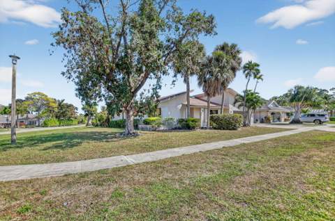 22220 Morning Glory Terrace, Boca Raton FL - photo 8 of 70