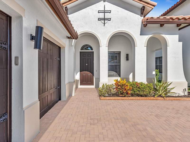 4 bedroom Single Family Residence at 2680 NW 84th Way, Monterra Plat, Cooper City — photo 4