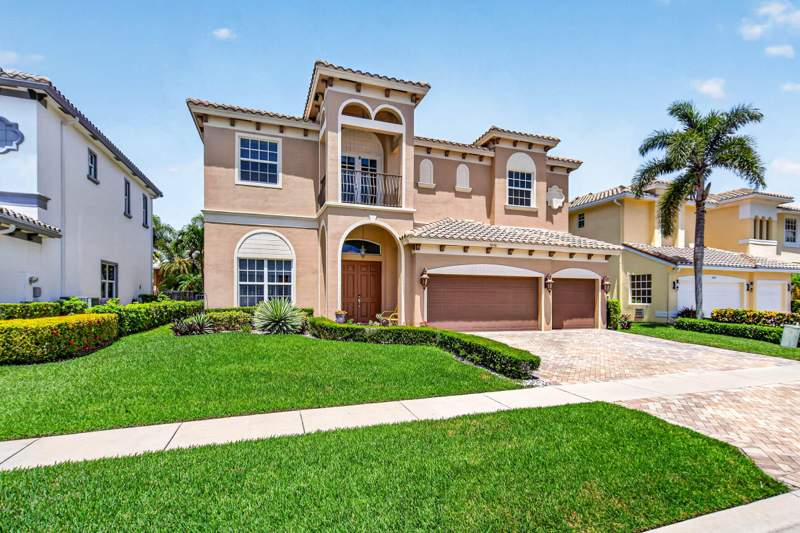 5 bedroom Single Family Residence at 9898 Coronado Lake Drive, Coronado Estates, Boynton Beach — photo 2