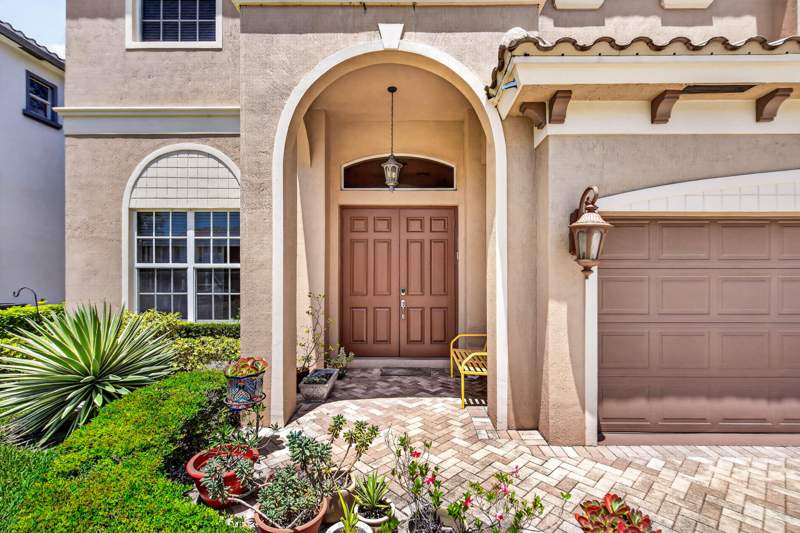 5 bedroom Single Family Residence at 9898 Coronado Lake Drive, Coronado Estates, Boynton Beach — photo 3