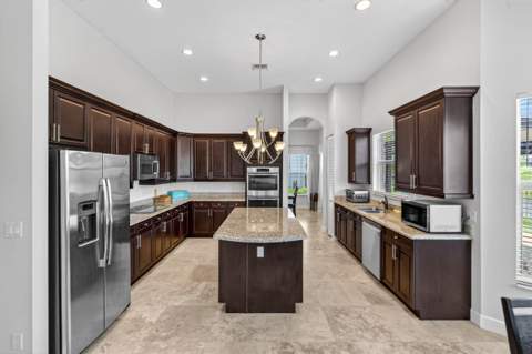 9898 Coronado Lake Drive, Boynton Beach FL - photo 8 of 51