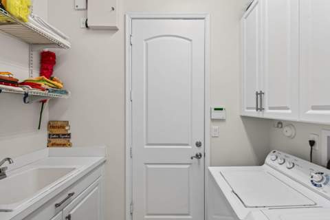 9898 Coronado Lake Drive, Boynton Beach FL - photo 17 of 51