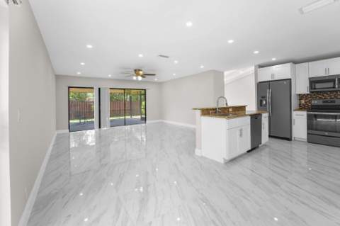22207 Alyssum Way, Boca Raton FL - photo 7 of 31