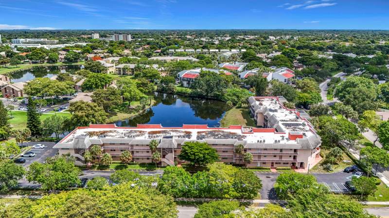 2 bedroom Condominium at 2850 Forest Hills Boulevard #212, LAKE FOREST CONDO, Coral Springs — photo 4