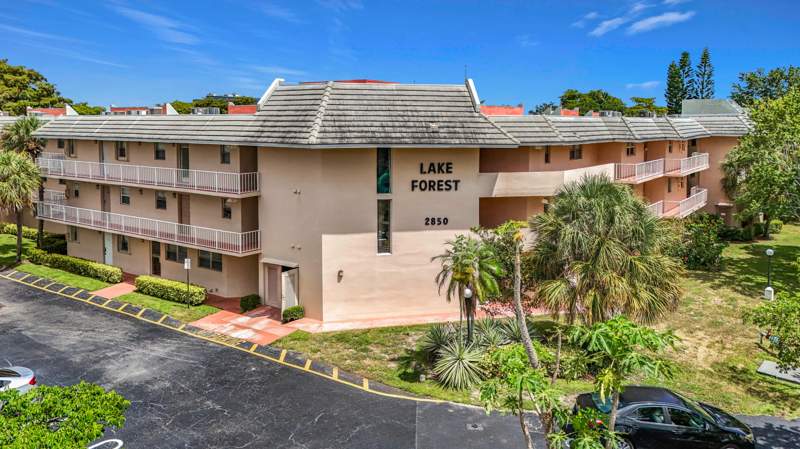 2 bedroom Condominium at 2850 Forest Hills Boulevard #212, LAKE FOREST CONDO, Coral Springs — photo 3