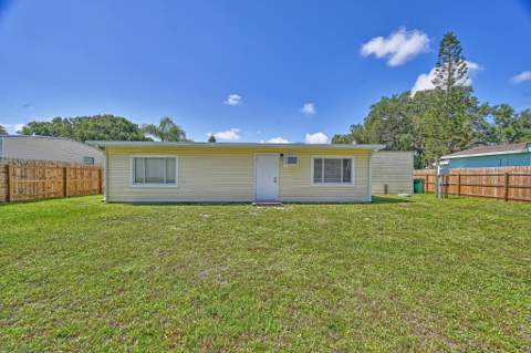 5204 Deanna Lane, Fort Pierce FL - photo 6 of 34