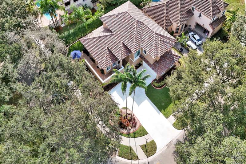 5 bedroom Single Family Residence at 11300 Knot Way, Rock Creek Phase Two, Cooper City — photo 2