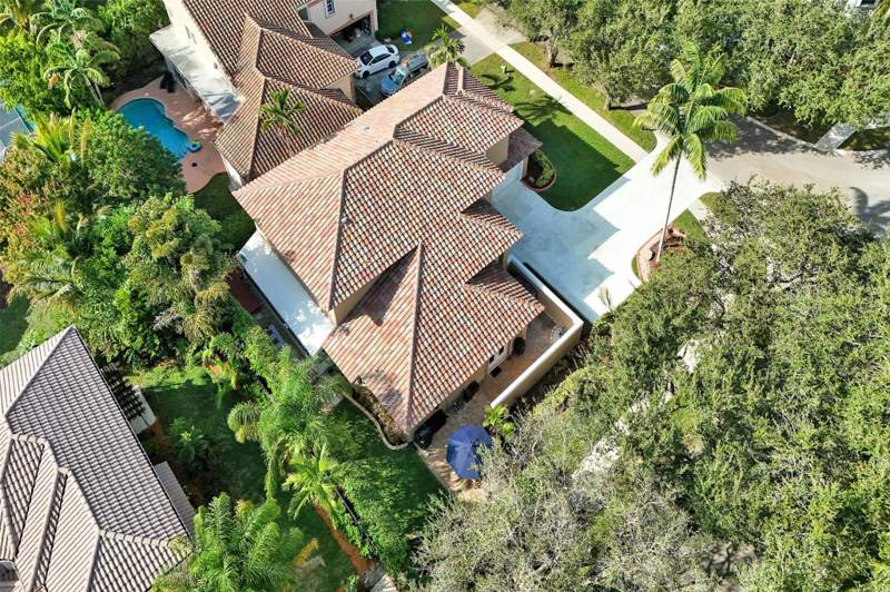 5 bedroom Single Family Residence at 11300 Knot Way, Rock Creek Phase Two, Cooper City — photo 5